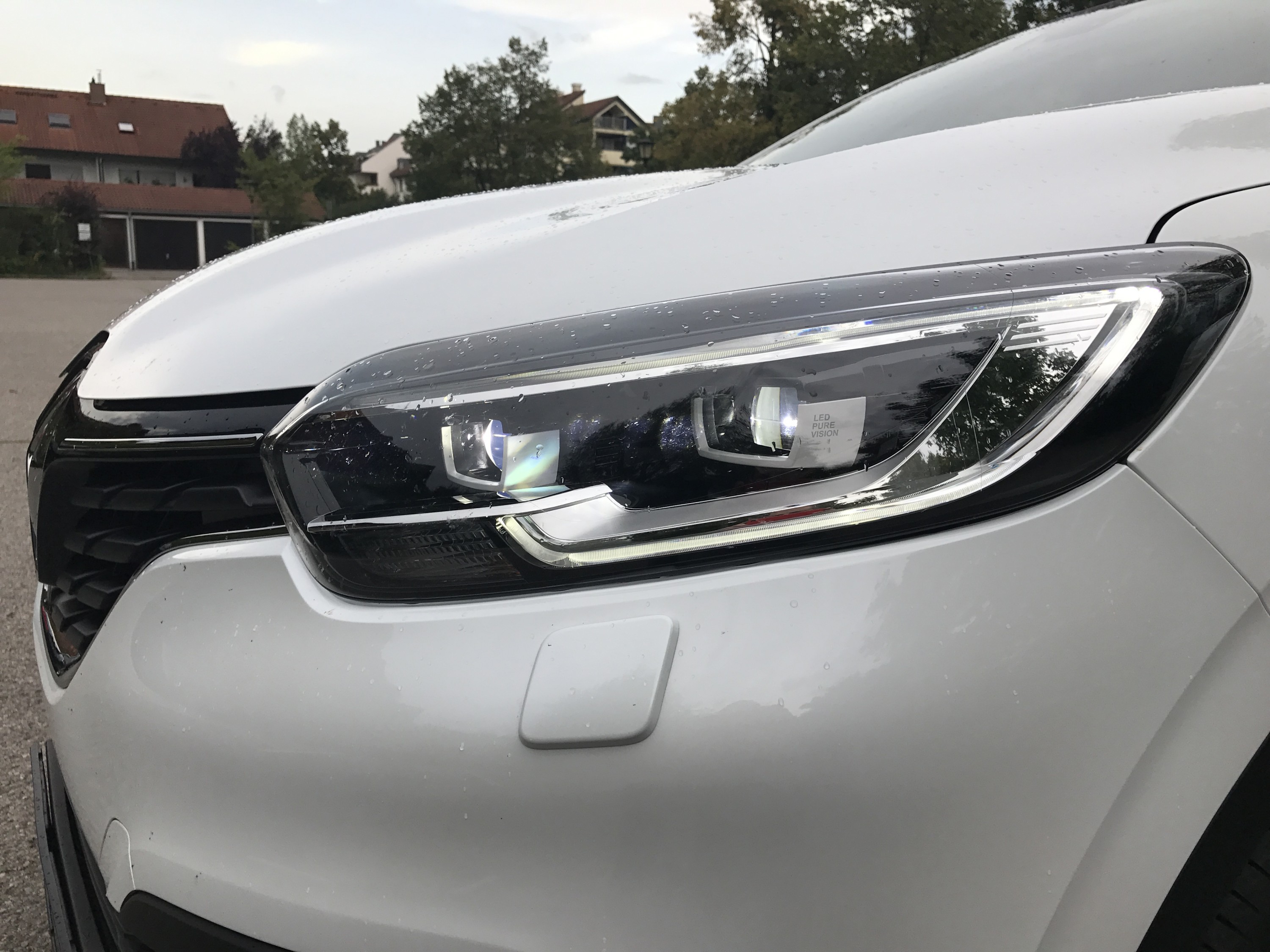 FineClaires Kadjar: LED-Scheinwerfer links vorne mit Fernlicht